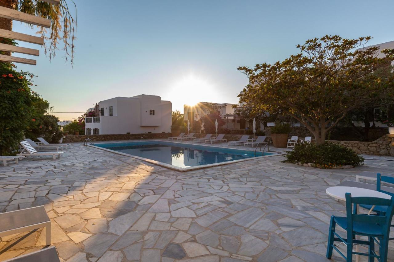 Callisti Mykonos Town With Pool View And Calypso Upper Floor With Sea View Екстериор снимка