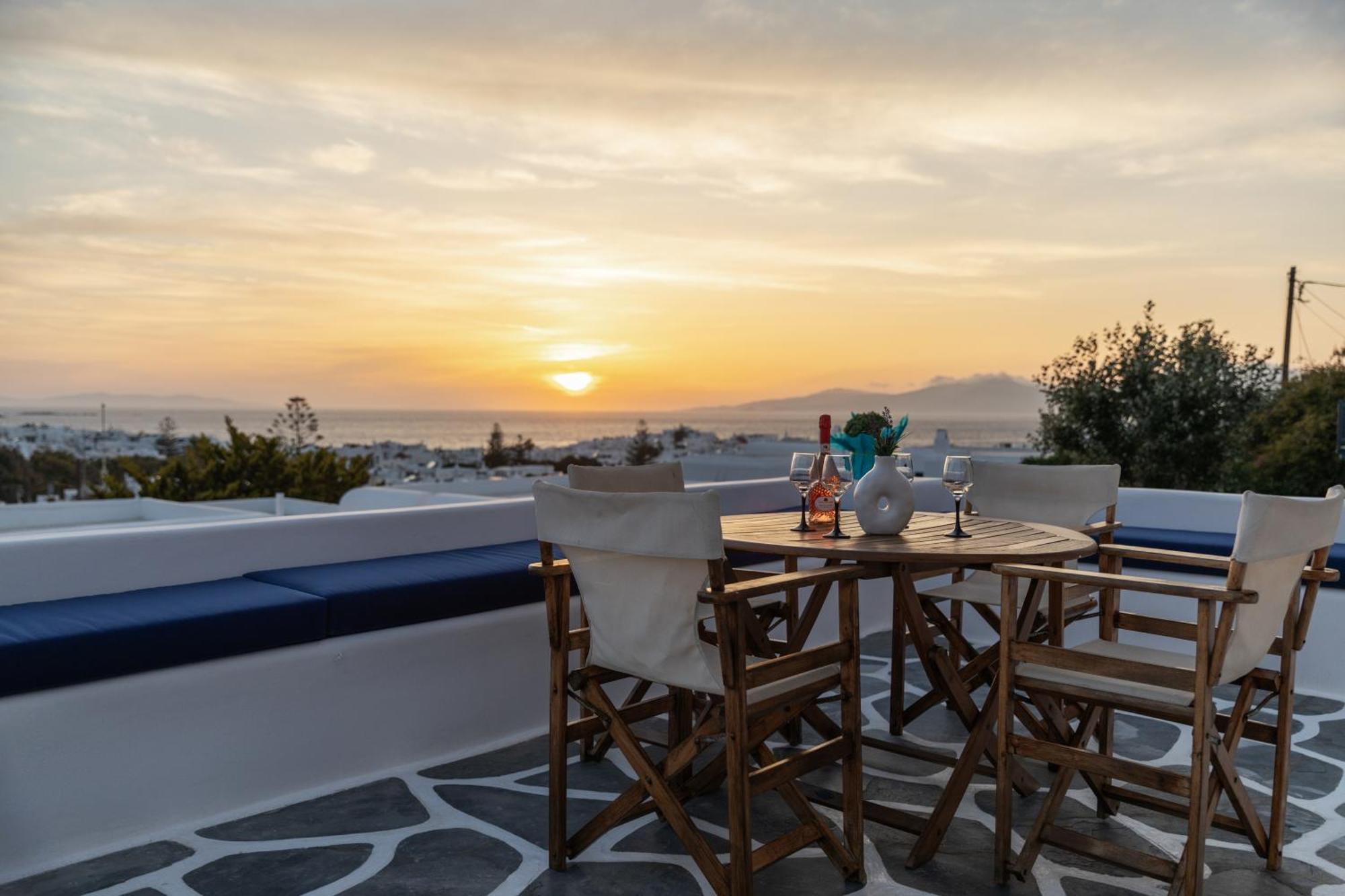 Callisti Mykonos Town With Pool View And Calypso Upper Floor With Sea View Екстериор снимка