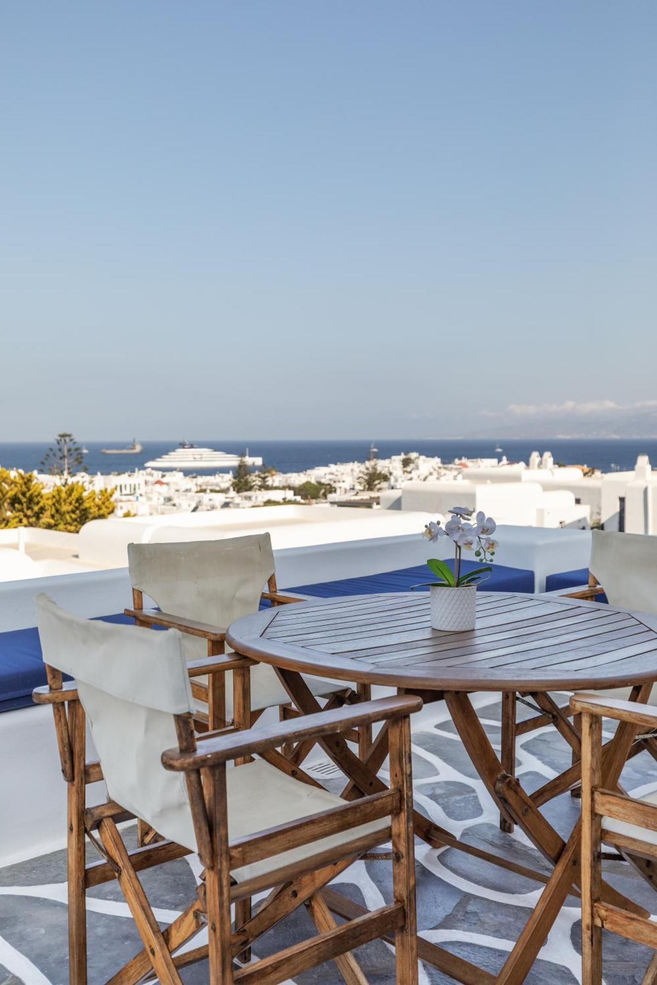 Callisti Mykonos Town With Pool View And Calypso Upper Floor With Sea View Екстериор снимка
